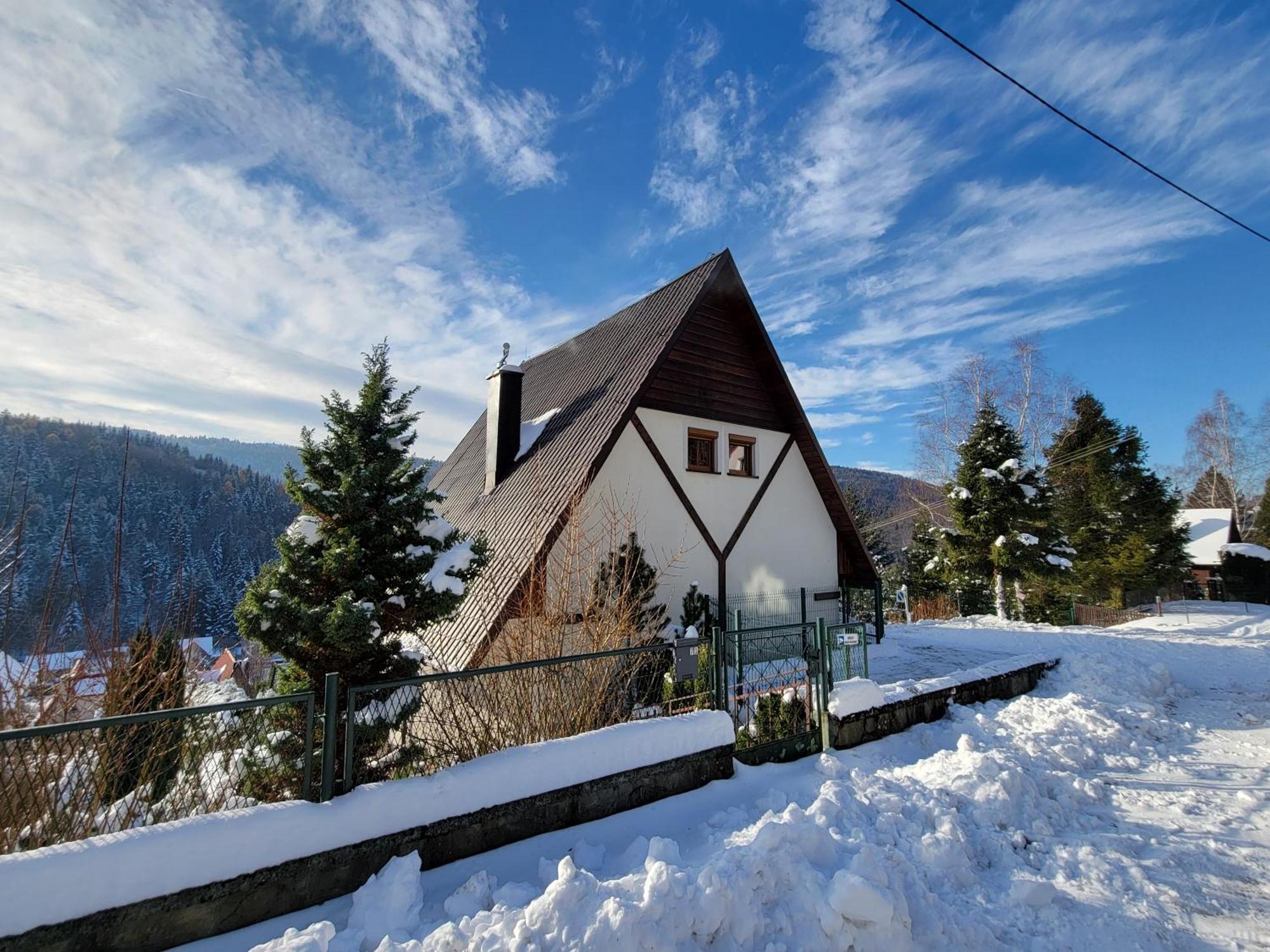 Chatka Beskidzka Villa Targanice Exterior foto